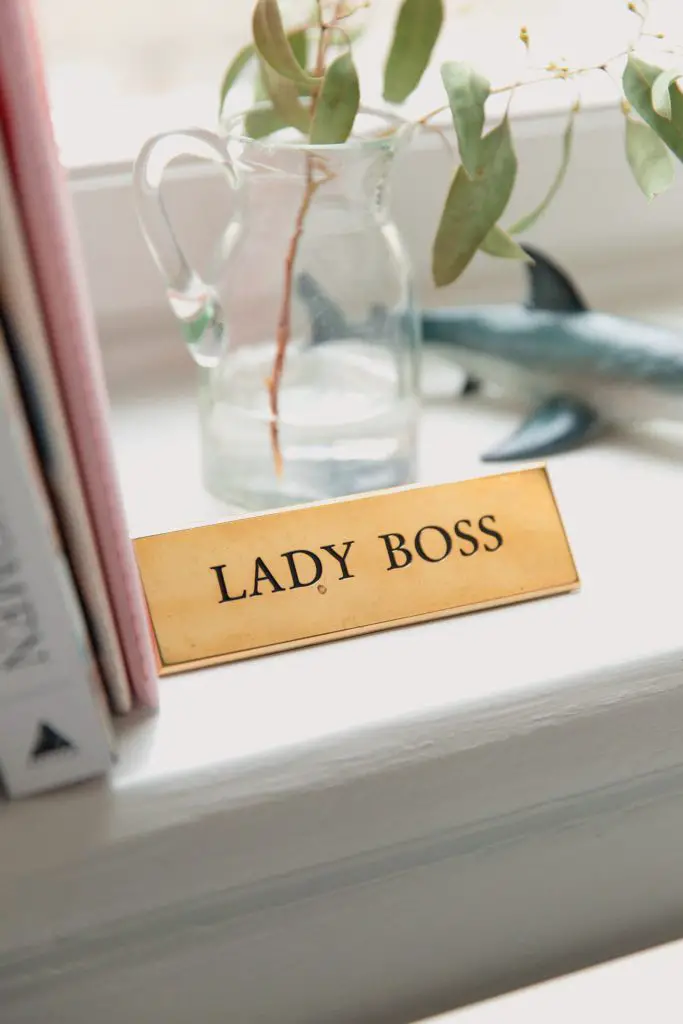 lady boss sign 